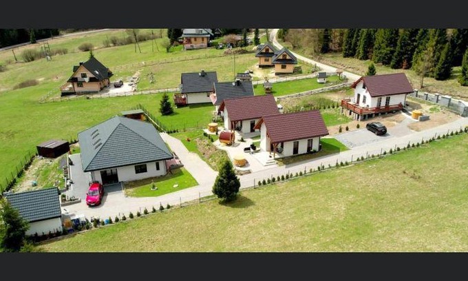 Ujsoy Ski Chalet | Spacious 2-Bedroom Chalet with Pool - Perfect for Families