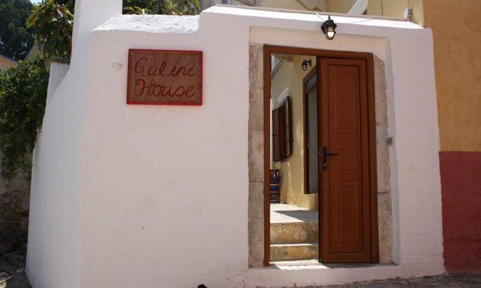 Symi House | Cozy 2-Bedroom House for Up to 4 Guests