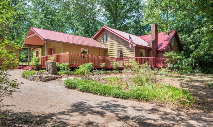 Rising Fawn Apartment | Explore Nature at Lookout Mt: 90 Seconds to Cloudland Canyon