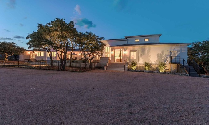 Dripping Springs House | Exceptional 9-Bedroom Estate with Pool & Hot Tub Retreat