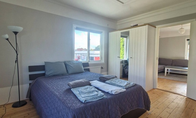 Lindesberg Apartment | 90kvm Lägenhet med fantastiskt läge nära allt