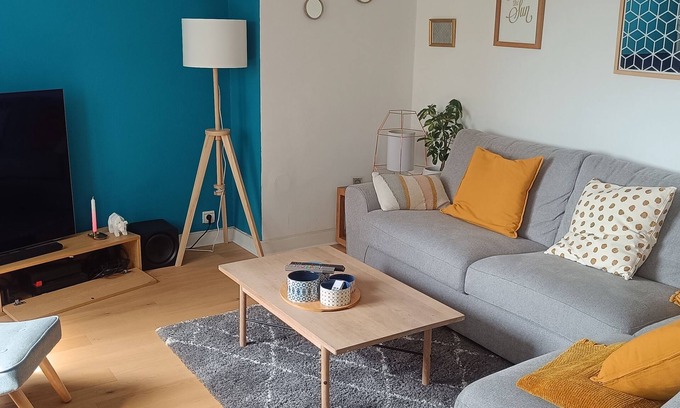 Houilles Apartment | Renovated 90m2 Retreat - Peaceful Stay Near La Défense Arena