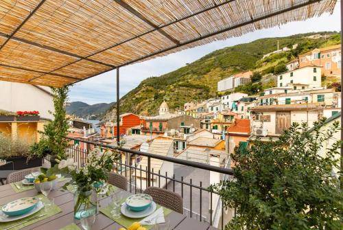 Vernazza Apartment | Spacious 2-Bedroom Apartment for Up to 6 Guests