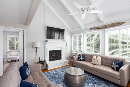 Sealoft Villas House | Discover 933 Sealoft Villa: Pet-Friendly with a Pool