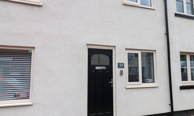 Guisborough Cottage | 94 CHURCH STREET, pet friendly, luxury holiday cottage in Guisborough
