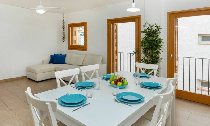 Tossa de Mar Apartment | Spacious Family Apartment with Kitchen for 6 Guests