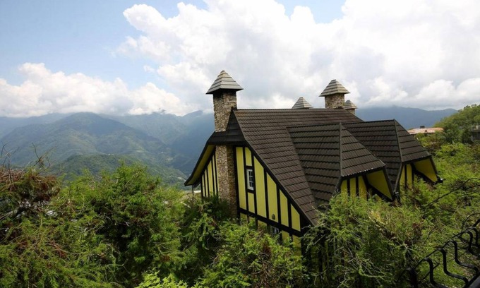 Ren'ai Bed & Breakfast | Spacious Bed and Breakfast with Restaurant & Kitchen Access