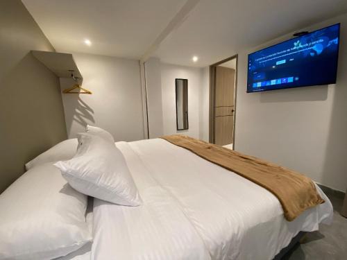 Fontibon House | 96K Premium Suite - Habitaciones a minutos del Aeropuerto en Bogotá