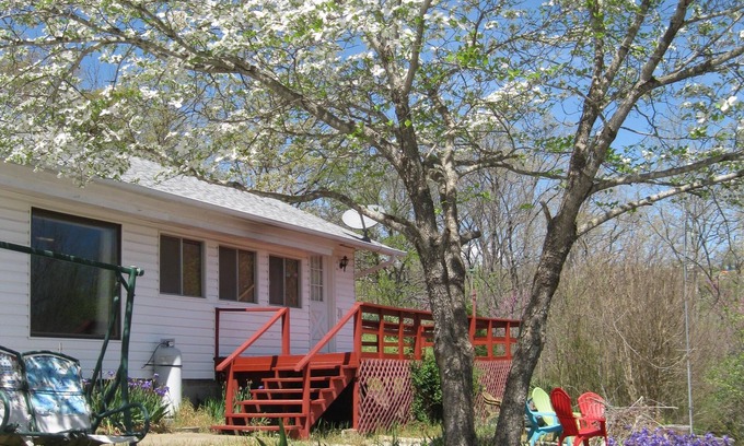 Shell Knob House | Relaxing Getaway with Lake View & Outdoor Dining
