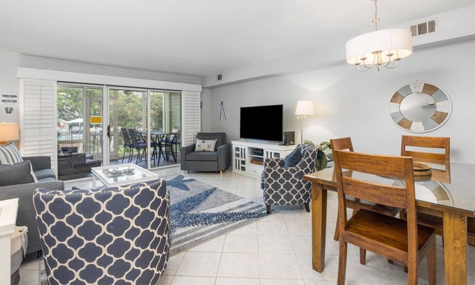 Isle of Palms Condo | Top-Rated 9B Mariners Walk with Ocean View & Private Pool