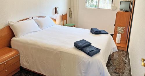 L'Albufereta Apartment | Beachside Retreat: Family-Friendly Stay Steps from the Shore