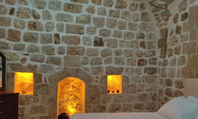 Artuklu Apartment | Historic Stone House in the Heart of a Timeless City