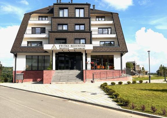 Vrdnik Apartment | Exceptional Stay at A 207-Fruske Residence with Pool