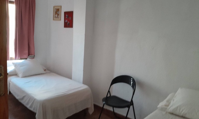 Benidorm Centro Apartment | A 20m de la playa de levante en el centro de Benidorm, zona de los vascos