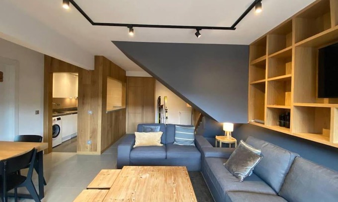 La Massana Apartment | Prime Location Near Telecabina de Pal - Rated 9.9/10