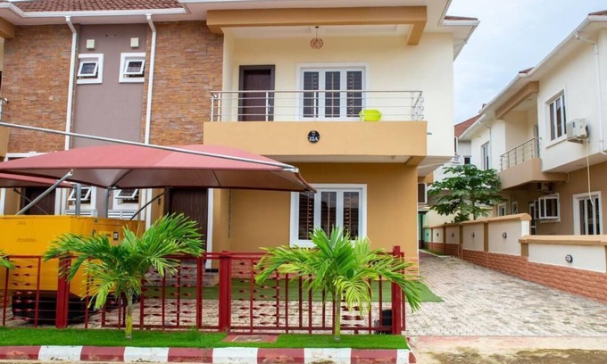 Wuse 2 Apartment | Family-Friendly 4-Bedroom Duplex for Memorable Stays