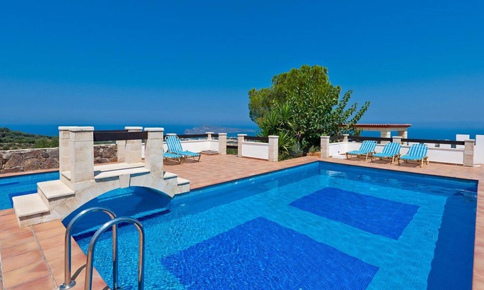 Stalos Villa | Exceptional 4-Bedroom Villa with Ocean Views Near Chania