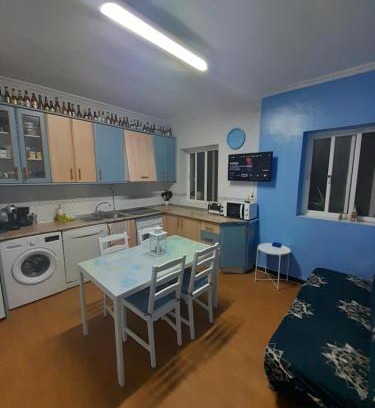 Cadiz Apartment | Beachside Getaway: Pet-Friendly with Ocean Views