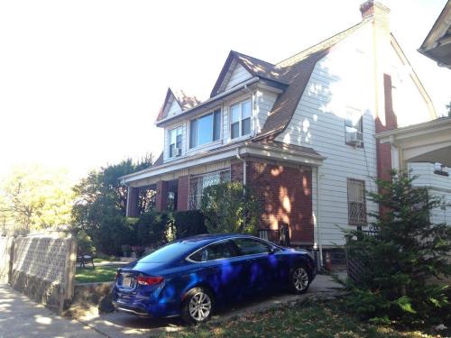Ditmas Park Bed & Breakfast | Exceptional A and Faye Bed and Breakfast with Family Amenities