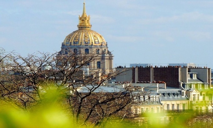 7th Arrondissement Apartment | Elegant Eiffel Home with Balcony Overlooking Esplanade des Invalides