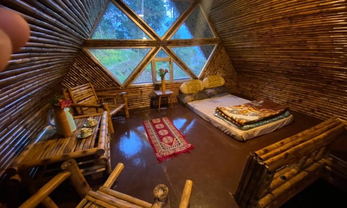 North Point Cottage | Relaxing Bamboo Cottage Surrounded by Nature for Families