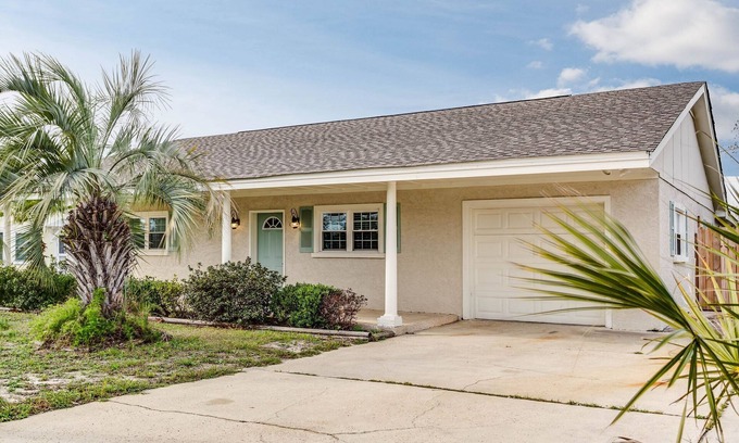 Laguna Beach Estates House | Beachside Retreat with 5-Star Amenities and Pet-Friendly Options