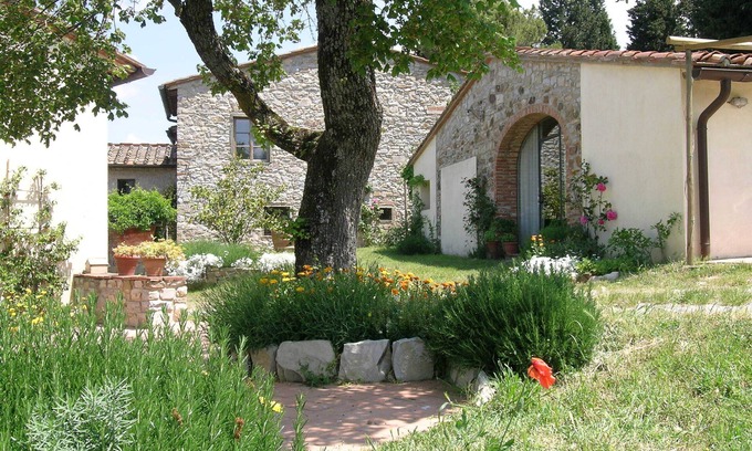 Greve in Chianti Cottage | Inviting Cottage in a Romantic Hamlet with Pool & Breakfast