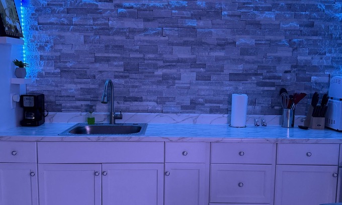 Warm Mineral Springs Apartment | Cozy Studio Near Warm Mineral Springs with Ocean Views