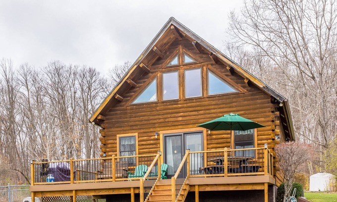 Penn Yan Cabin | Exceptional Log Cabin with Views of Keuka Lake & Great Amenities
