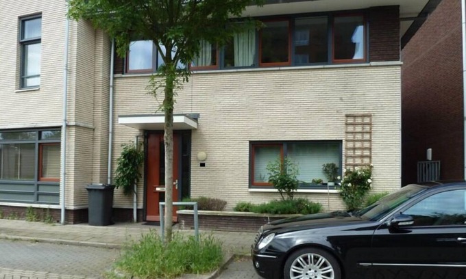 Municipality of Delft House | Exceptional House in Delft with Hot Tub & Two Cozy Beds