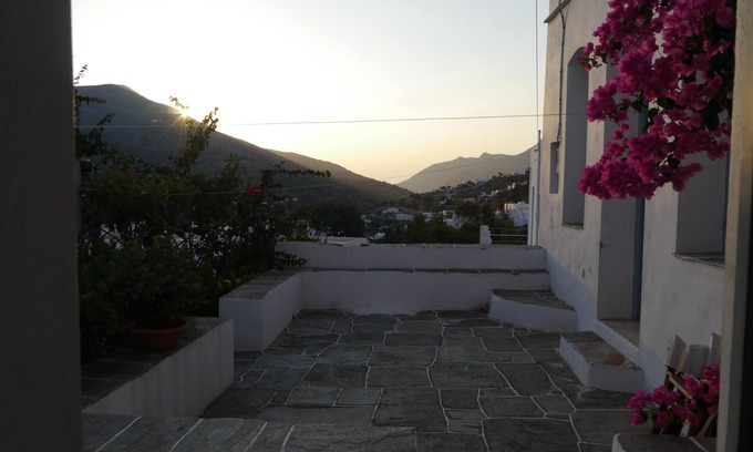 Apollonia Apartment | Charming Ocean View Retreat with Spa & Hot Tub Amenities