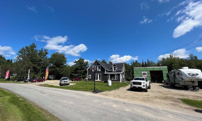 Milbridge RV Rental | Ideal Getaway: Pet-Friendly Retreat with Breakfast Included