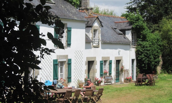 Leuhan House | Quaint Breton Farmhouse with Pool & Pet-Friendly Options