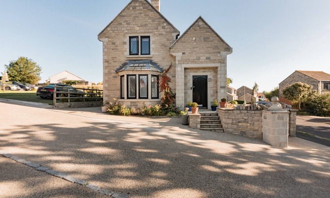 Swanage House | Charming Stone Cottage in Swanage with Ocean View & Garden