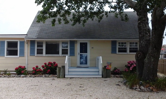 High Bar Harbor House | Ideal Boater's Retreat in High Bar Harbor with Ocean Views