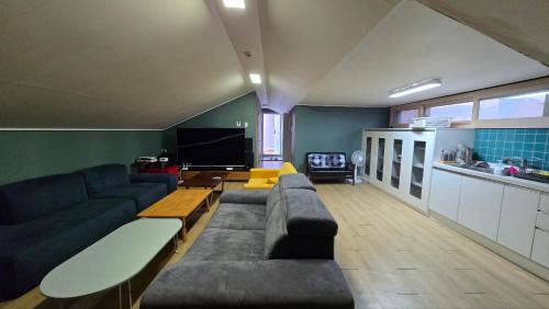 Unseo-dong Apartment | A Bridge House 1C-1