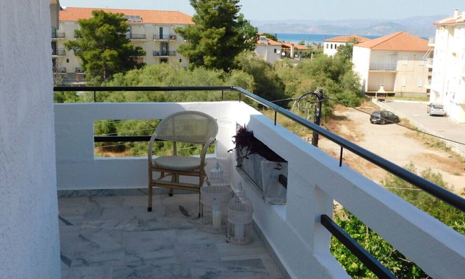 Paralio Astros Apartment | Relaxing Getaway with Castle Views and Oceanfront Amenities