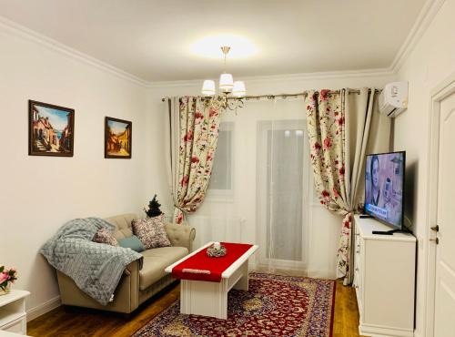 Oradea Apartment | Guest Rated 10/10: A&C Hotel Rooms - Up in the Sky