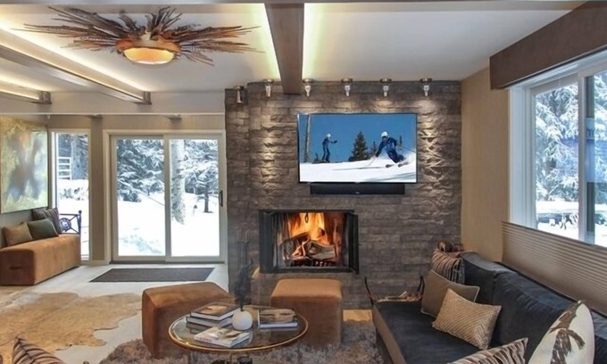 Aspen Condo | Exclusive 3 King Bedroom Retreat Steps from Lil Nell