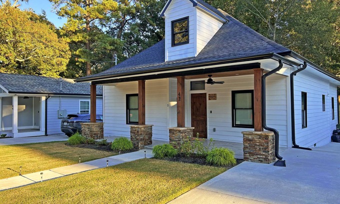 Chosewood Park House | Experience A Cabin In The City with Spa & Family Amenities