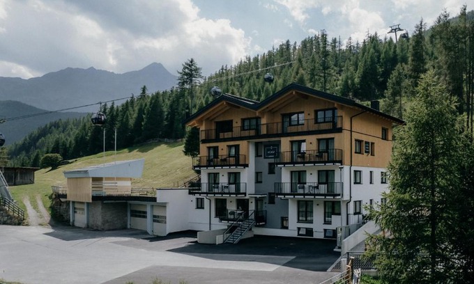 Soelden Apartment | Pet-Friendly A CASA Amethyst with Family Amenities
