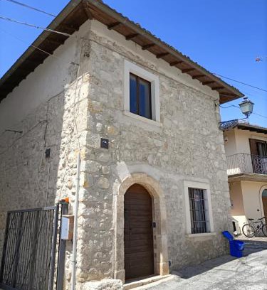 San Demetrio ne' Vestini Apartment | Family-Friendly Stay at A Casa dei Nonni - Guest Rated 9.8