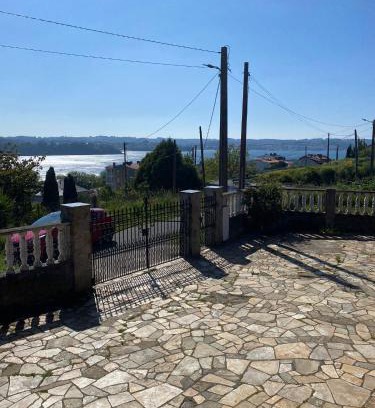 Mino Apartment | Cozy Beachside Retreat with Pet and Child-Friendly Amenities