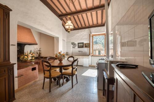 Torri Apartment | Family-Friendly Retreat at A casa di Anna - Rated 8.8/10