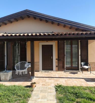 Cannara House | Top-Rated A CASA DI DEBY GREEN HOUSE with Hot Tub & Breakfast