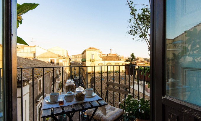 Catania City Centre Apartment | Panoramic Terrace Duplex Apartment - Guest Rated 10/10