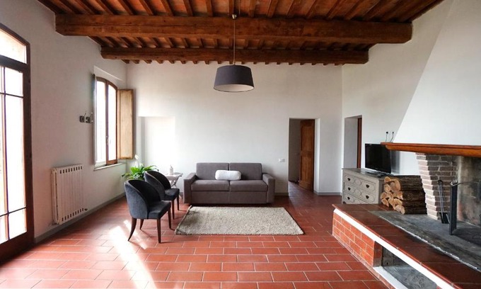 Borgo Montone Apartment | Pet-Friendly Getaway at A Casa di Leo - Rated 10/10