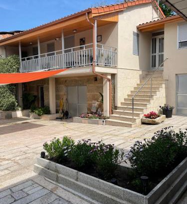 Cartelle House | Discover A Casa do Abuelo: Pet & Child Friendly Haven