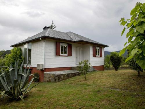 Pereiro de Aguiar House | Discover Casiña Casa Rural: Family-Friendly Retreat in Galicia