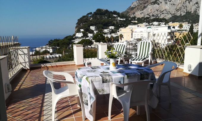 Capri House | Experience Island Views at Our Centrally Located Retreat